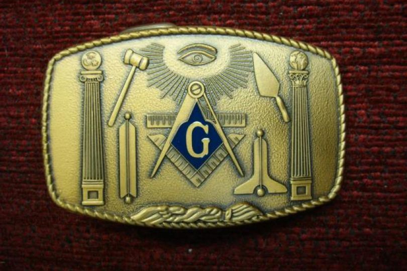 VINTAGE (1981) MASONIC BELT BUCKLE – HARRY KLITNER CO. – PROV. R.I. -UNUSED