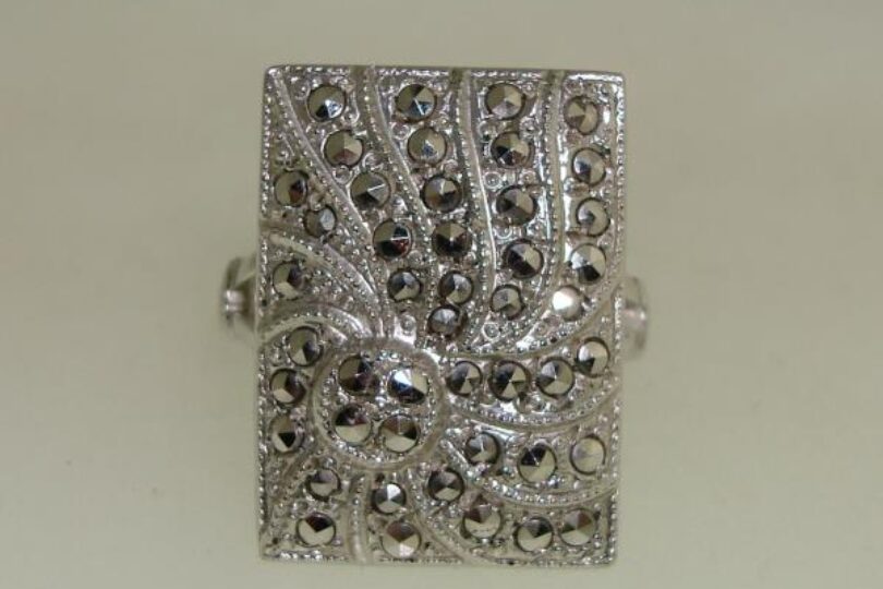 THEDA STERLING & MARCASITE RING WITH VINTAGE STYLING – NICE